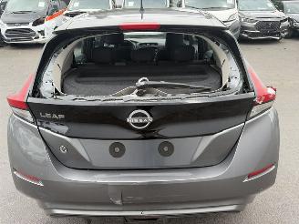 Nissan Leaf  picture 2
