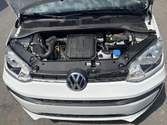 Volkswagen Up! BEATS STUDIO picture 13
