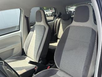 Volkswagen Up! BEATS STUDIO picture 8