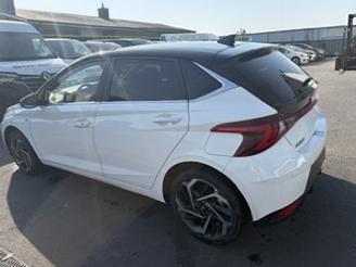Vaurioauto  passenger cars Hyundai I-20 HYBRID 48V 2021/6