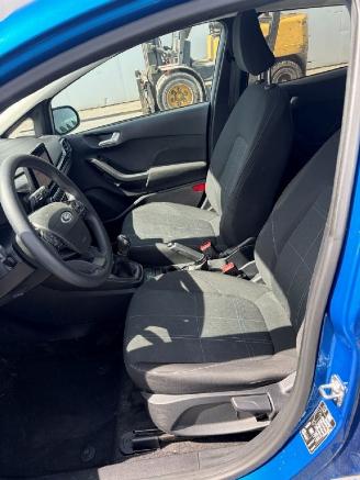 Ford Fiesta  picture 8