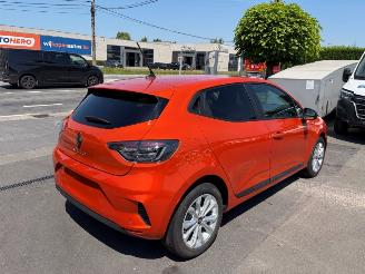 Auto incidentate Renault Clio  2025/10