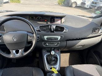 Renault Scenic  picture 6