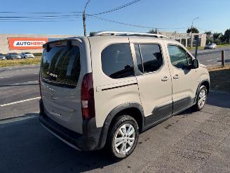 Damaged car Peugeot Rifter  2021/6