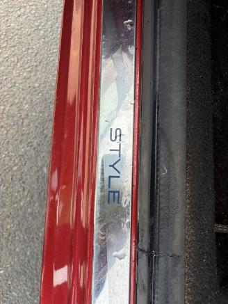 Peugeot 108  picture 9