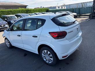 Vaurioauto  passenger cars Dacia Sandero  2022/7