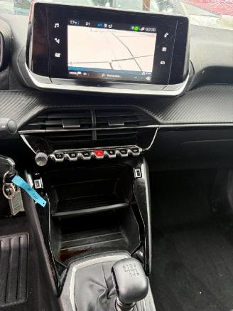 Peugeot 2008  picture 10
