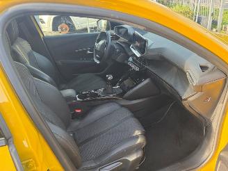 Peugeot 208 GT LINE picture 8