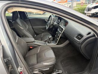 Volvo V-40  picture 9