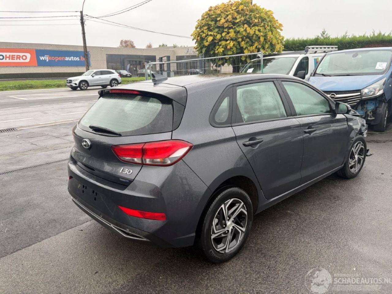 Hyundai I-30 