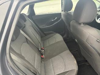 Hyundai I-30  picture 8