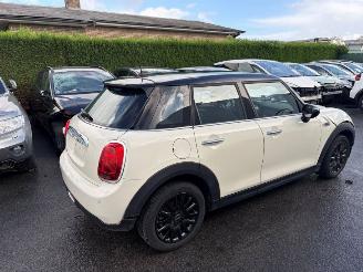 Mini Cooper AUTOMAAT picture 3