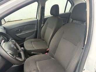 Dacia Logan  picture 9