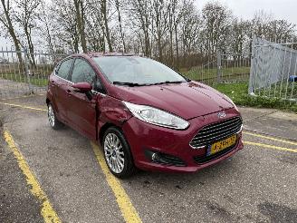 skadebil auto Ford Fiesta 1.0 Titanium Automaat 2014/12