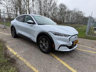 uszkodzony samochody osobowe Ford Mustang Mach-E RWD 75kWh N.A.P 2021/12
