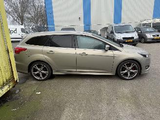 Ford Focus Wagon 1.0 Titanium picture 6