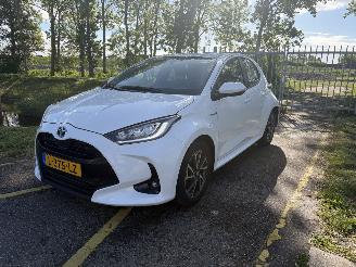 Unfallwagen Toyota Yaris 1.5 Hybrid Dynamic 2021/6