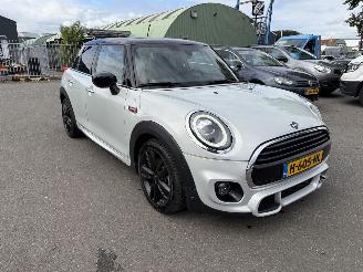 Vaurioauto  passenger cars Mini Cooper 1.5 JCW N.A.P Panorama 2020/4