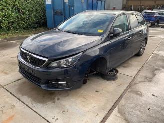 Salvage car Peugeot 308 308 SW (L4/L9/LC/LJ/LR), Combi 5-drs, 2014 / 2021 1.5 BlueHDi 130 2019/1