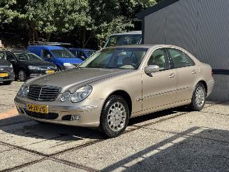 Unfallwagen Mercedes E-klasse 240 Elegance! 155dzk NAP! nL Auto 2002/1