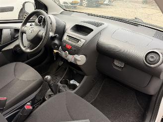 Toyota Aygo 1.0 VVT-i Now NationaleAutoPas Origineel NL Airco! picture 20