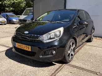 Auto incidentate Kia Rio 1.2 CVVT Super Pack NAP RIJDBAAR! 2013/1
