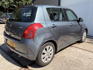 Suzuki Swift 1.3, handgeschakeld Rijdbaar! picture 13