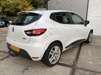 Renault Clio 0.9 TCe Zen PDC NAVI DAB+ RIJDBAAR! picture 12