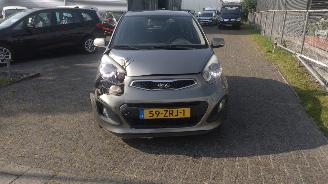 Kia Picanto 1.0 CVVT Design Ed.Mooie luxe uitvoering!! picture 2