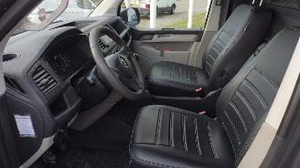 Volkswagen Transporter 2.0 TDI 150pk 2019 Mooie nette bus !! picture 11