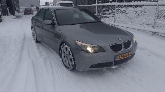 skadebil auto BMW 5-serie 530i executive ,rijdt goed ,gebruikersschade! 2003/1
