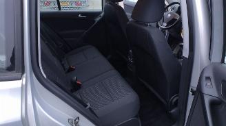 Volkswagen Tiguan 1.4TSI Comfort en Design 4 Motion lichte schade picture 17