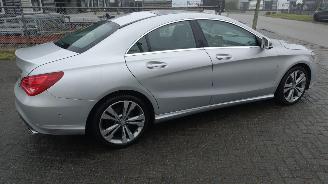 Mercedes Cla-klasse ClA 180 Ediotion AMG 85458 kilometer!! weinig schade!nieuwstaat auto! picture 8