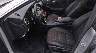 Mercedes Cla-klasse ClA 180 Ediotion AMG 85458 kilometer!! weinig schade!nieuwstaat auto! picture 12