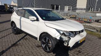 krockskadad bil auto Nissan Qashqai 1.2 N-Connecta lichte schade  71000 km nap 2017/1