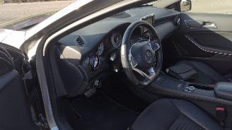 Mercedes A-klasse A 250 AMG Prestige Sport Super nette auto met rijdbare schade picture 13