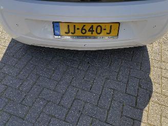 Volkswagen Up! 1.0 MPI Navi/PDC/Airco/Cruise Elek pakket Mooi! picture 7