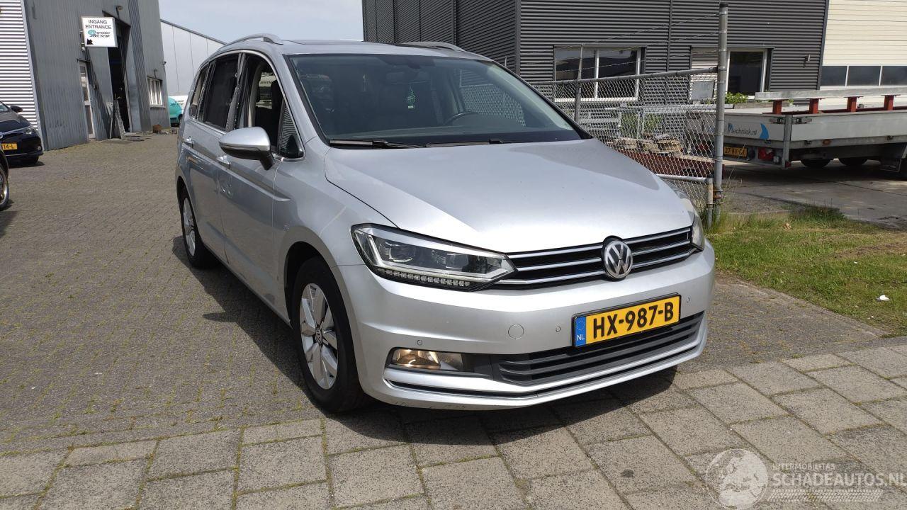 Volkswagen Touran 1.6TDI Autom Higline 7p Pano Trekh Clima Cruise Supermooie auto!