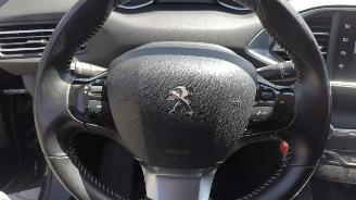 Peugeot 308 1.6 hdi premium euro6 rijdbare schade ! picture 16