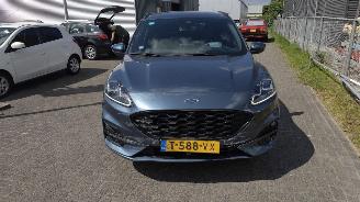 Unfallwagen Ford Kuga 2.5 Phev ST Line 50.000 km Zeer luxe auto rijdbare schade!! 2022/4