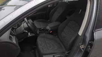 Skoda Superb 1.6 Tdi nette auto geen schade koppeling versleten picture 10