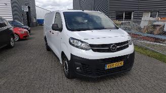 skadebil bedrijf Opel Vivaro 2.0 124 S&S L3 87000 km met lichte schade 2023/1