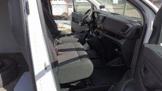 Opel Vivaro 2.0 124 S&S L3 87000 km met lichte schade picture 19