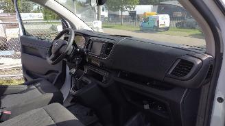 Opel Vivaro 2.0 124 S&S L3 87000 km met lichte schade picture 18