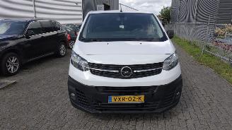 Opel Vivaro 2.0 124 S&S L3 87000 km met lichte schade picture 2