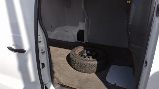 Opel Vivaro 2.0 124 S&S L3 87000 km met lichte schade picture 17