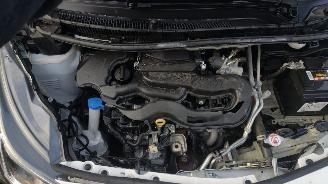 Toyota Aygo 1.0 Automaat 29000 km Mooie nette auto Schroefschade picture 11