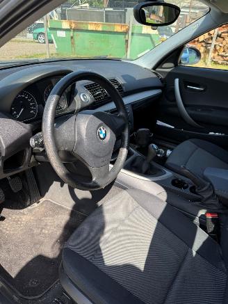 BMW 1-serie 116i picture 8