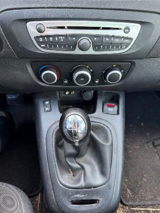 Renault Scenic 1.5 dCi picture 11