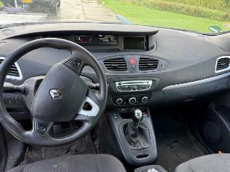 Renault Scenic 1.5 dCi picture 9